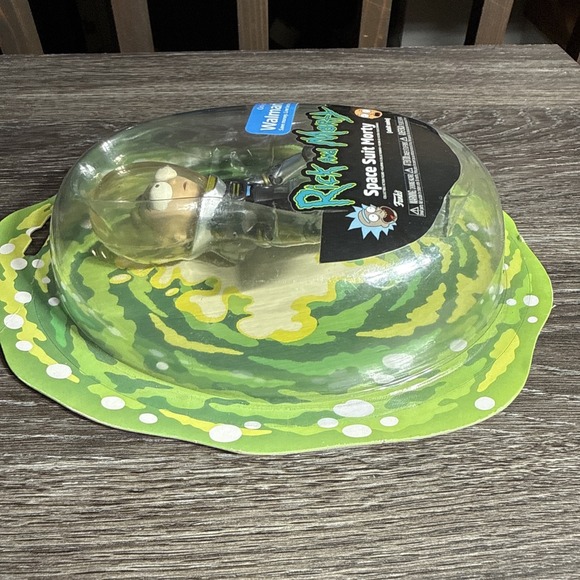 Funko: Rick And Morty - Space Suit Morty (Wal-Mart Exclusive) New - Picture 4 of 5